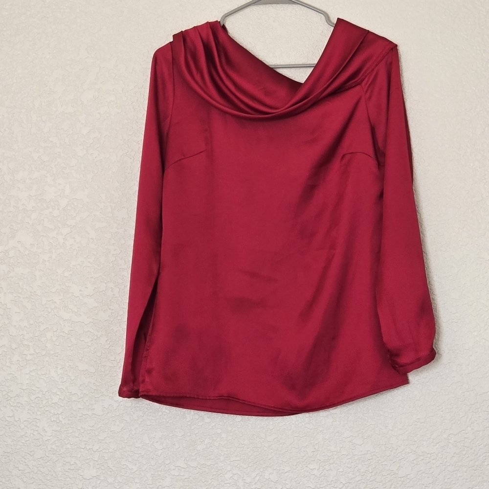 White House Black Market Cranberry Red Satin Drapy Neck Top size 0